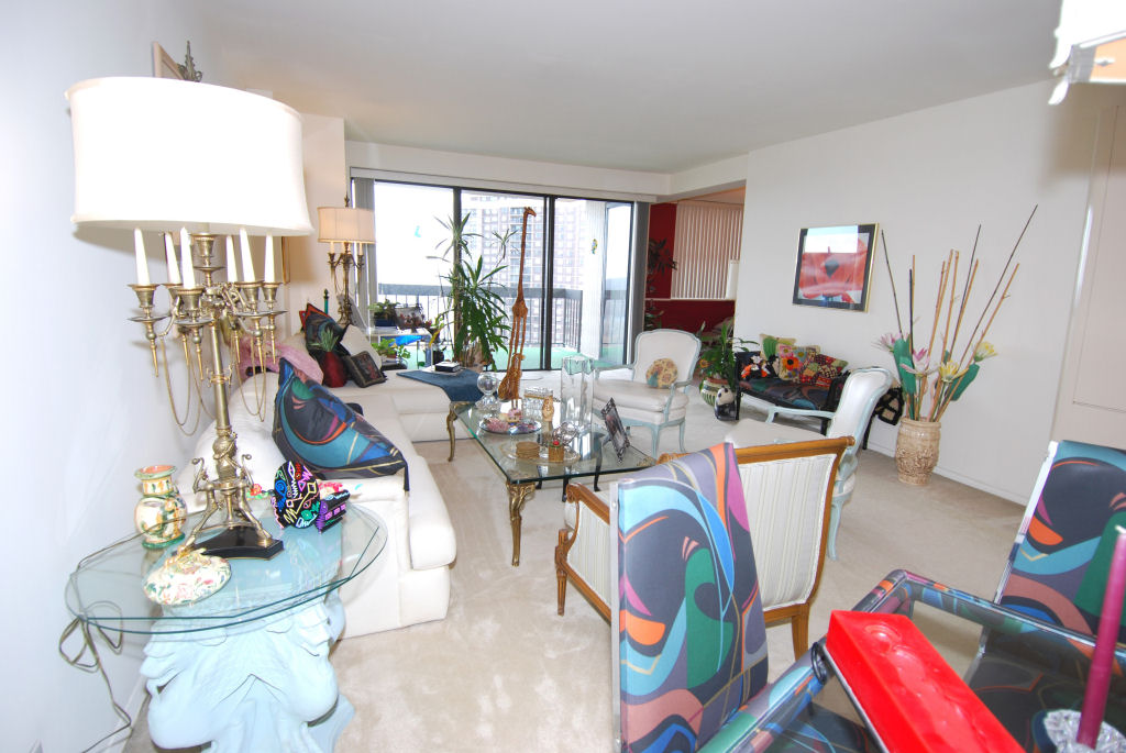 North Shore Towers Apt.