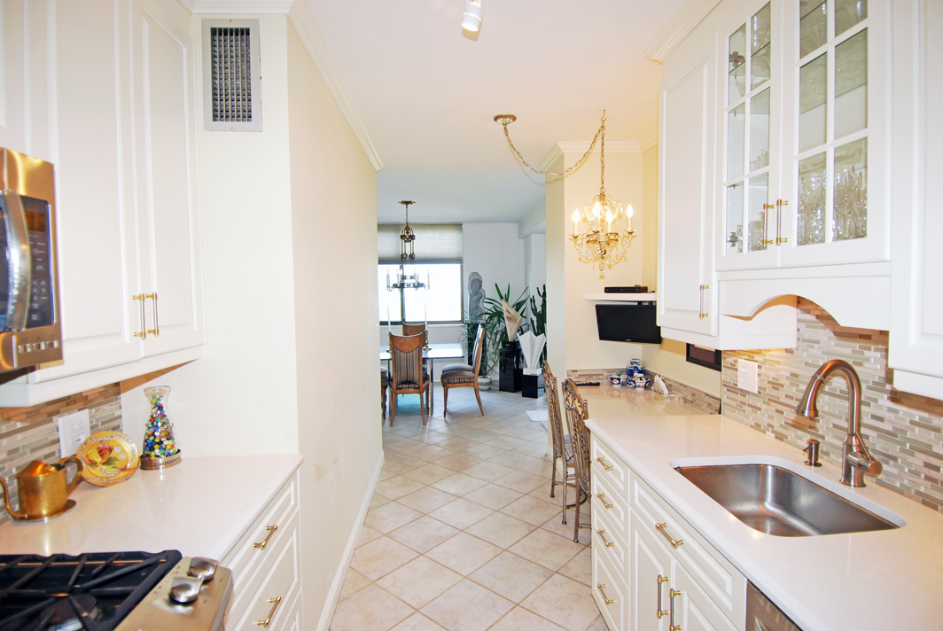 North Shore Towers Apartment