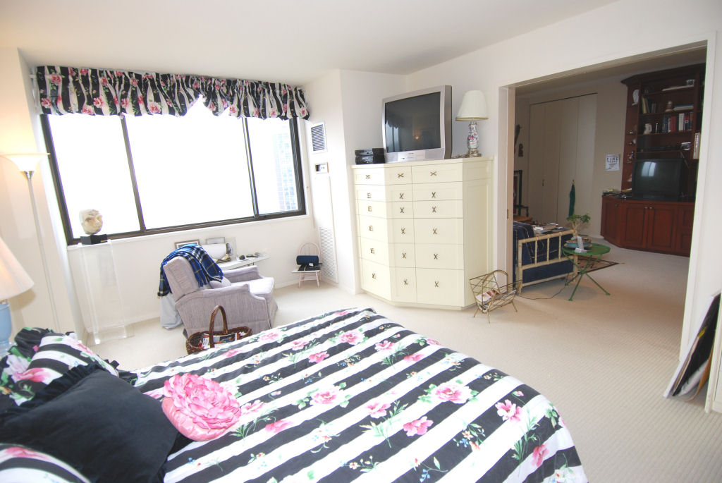 North Shore Towers Apartment