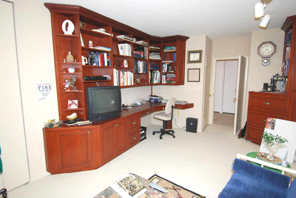 North Shore Towers Apartment