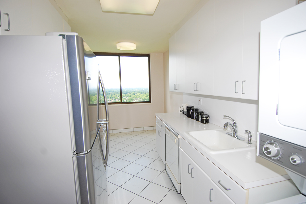 North Shore Towers Apt.