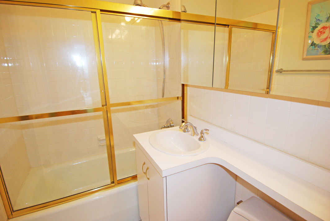 North Shore Towers Apt.