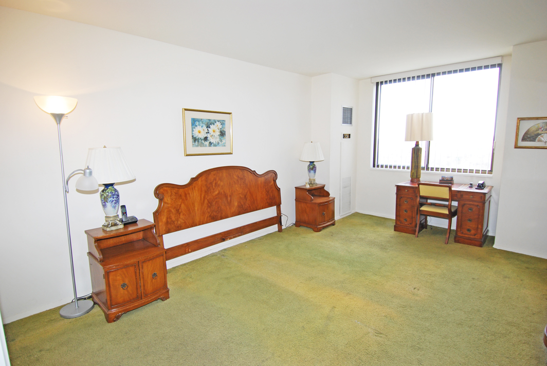 North Shore Towers Apartment