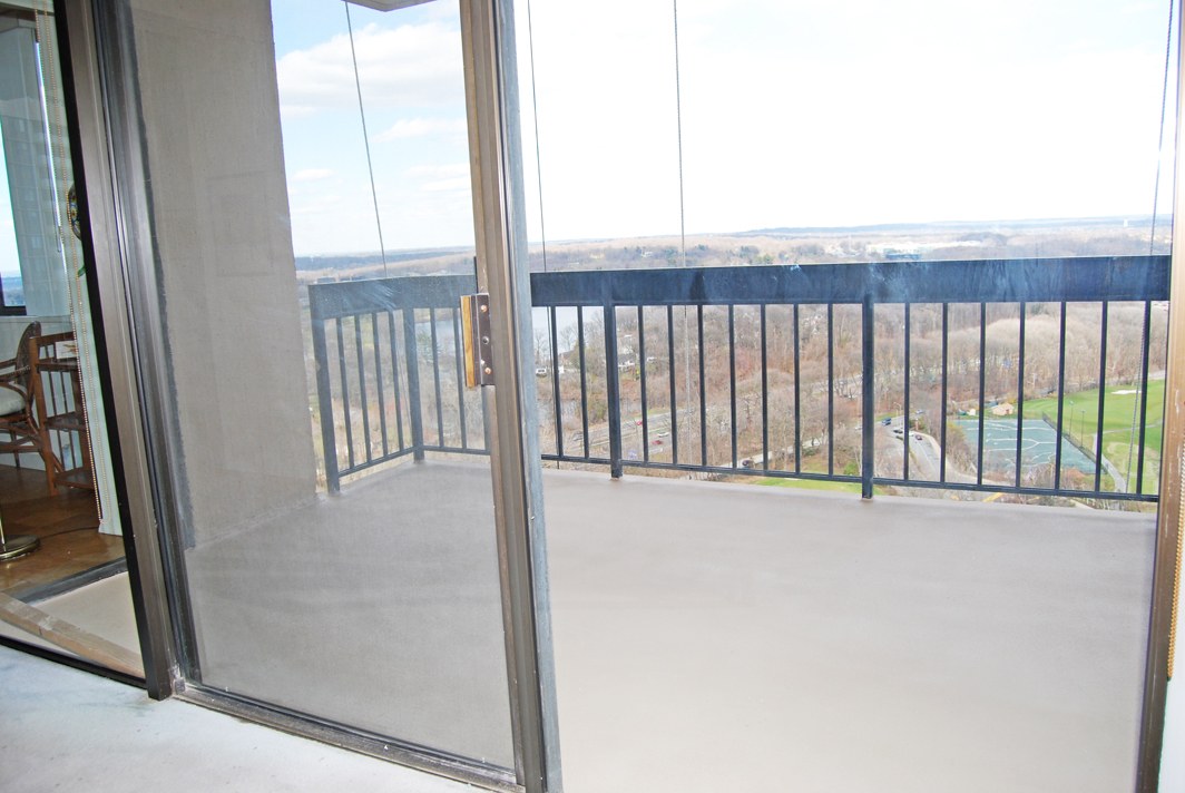 North Shore Towers Apartment