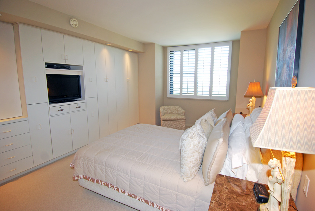 North Shore Towers Apartment