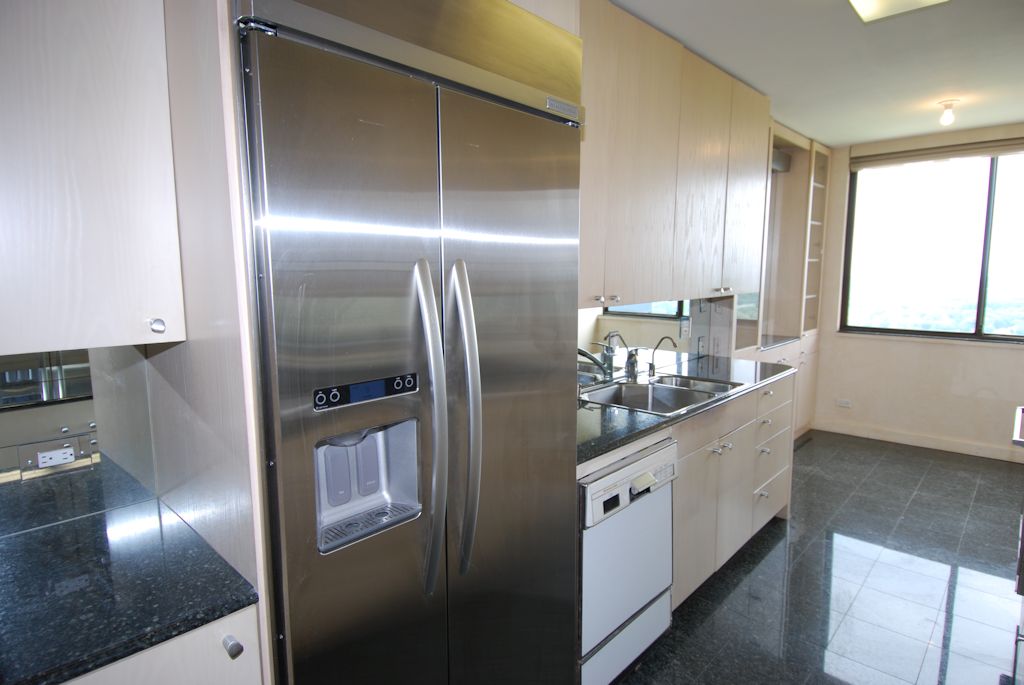 North Shore Towers Apartment