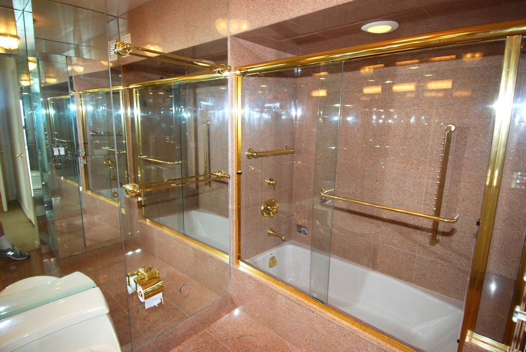 North Shore Towers Apartment