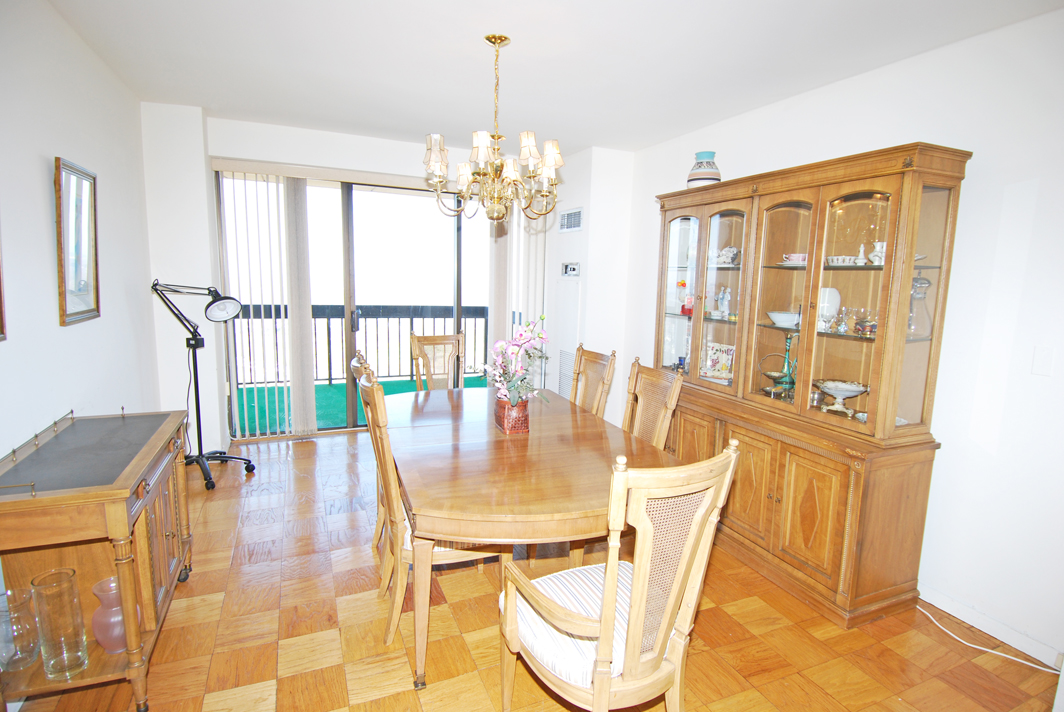 North Shore Towers Apartment