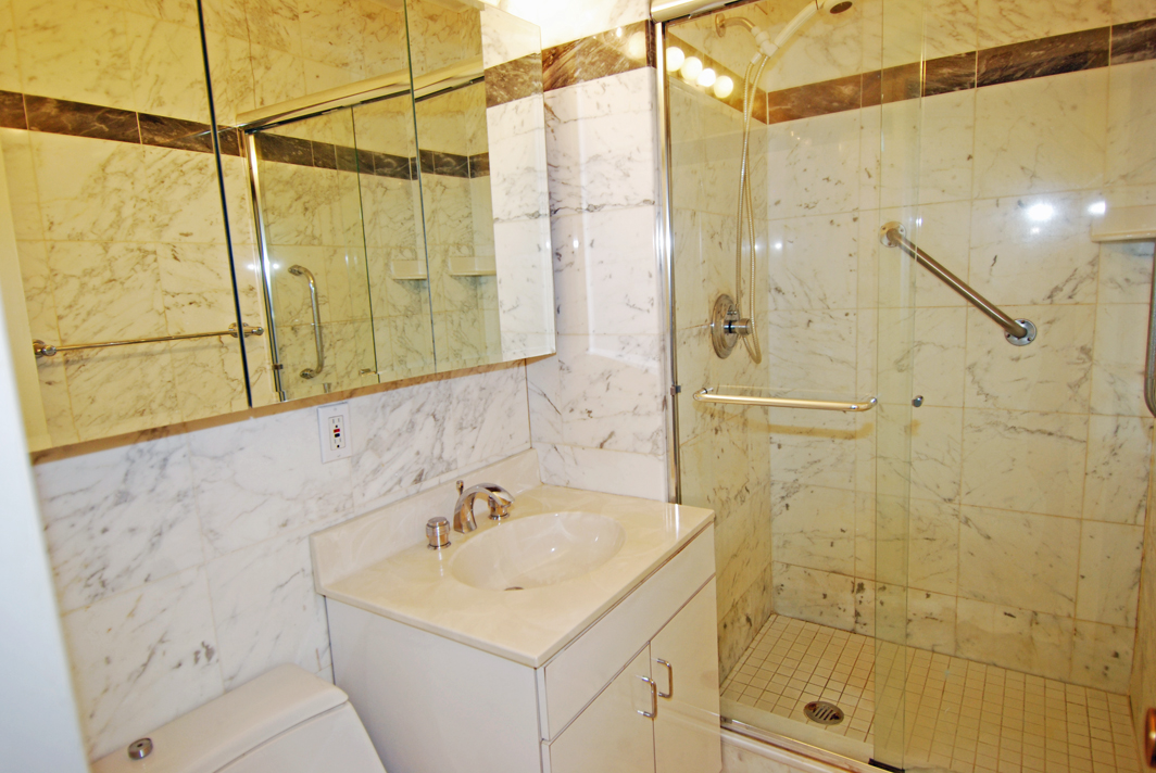 North Shore Towers Apartment