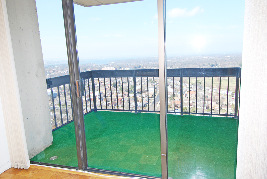 North Shore Towers Apartment