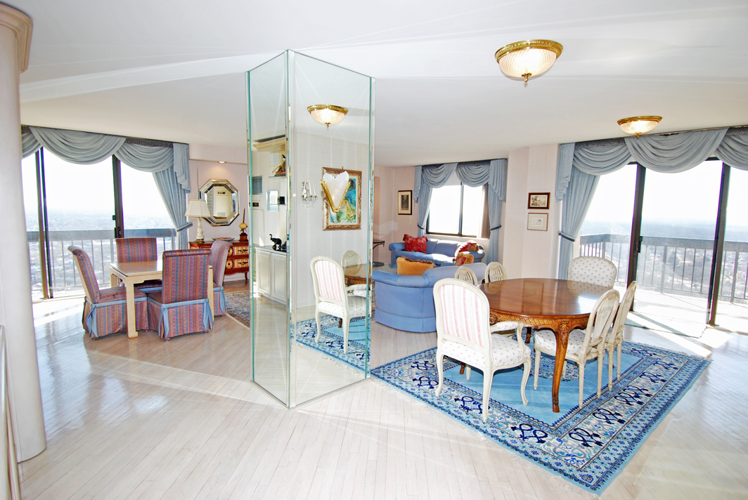 North Shore Towers Apartment