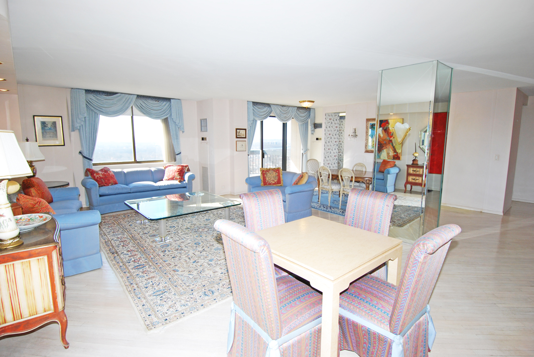 North Shore Towers Apartment