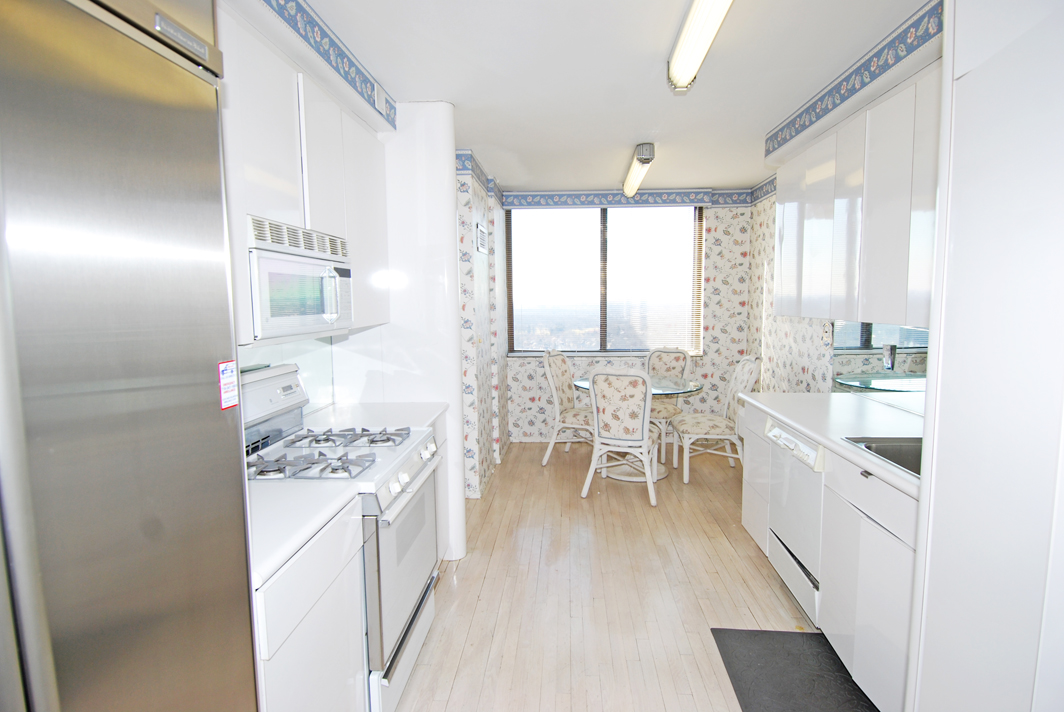 North Shore Towers Apartment