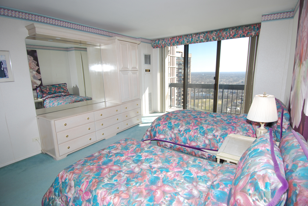 North Shore Towers Apartment