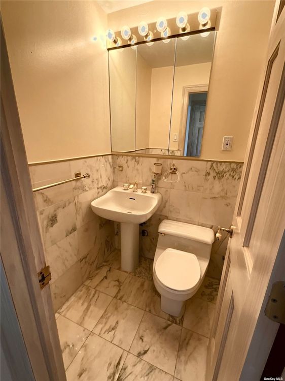 North Shore Towers Apartment