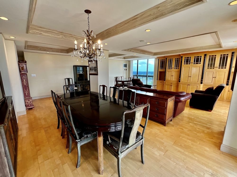 North Shore Towers Apartment