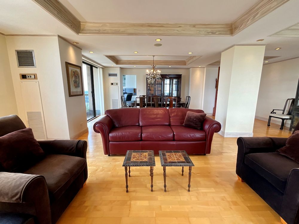 North Shore Towers Apartment