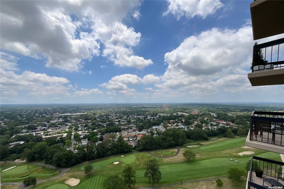 North Shore Towers Apartment