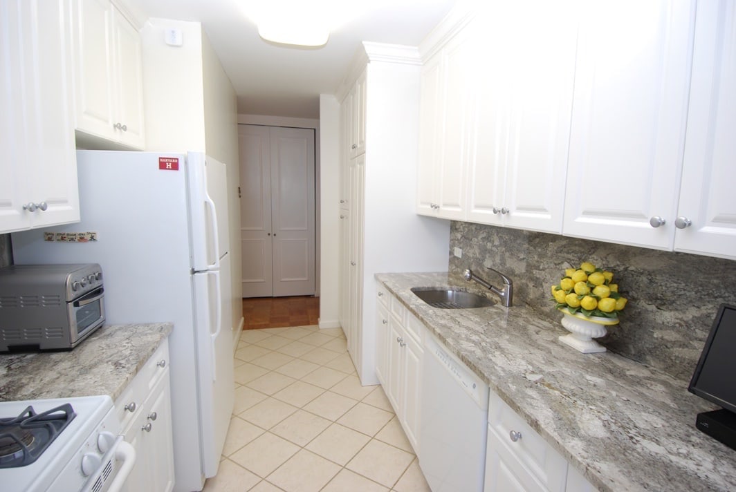 North Shore Towers Apt.