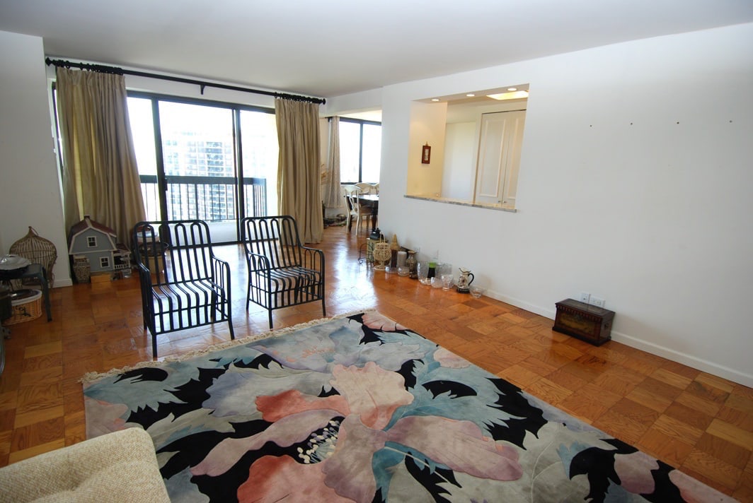 North Shore Towers Apt.