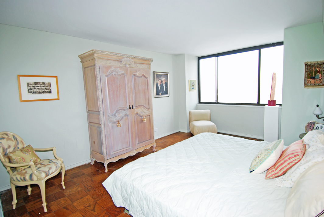 North Shore Towers Apartment