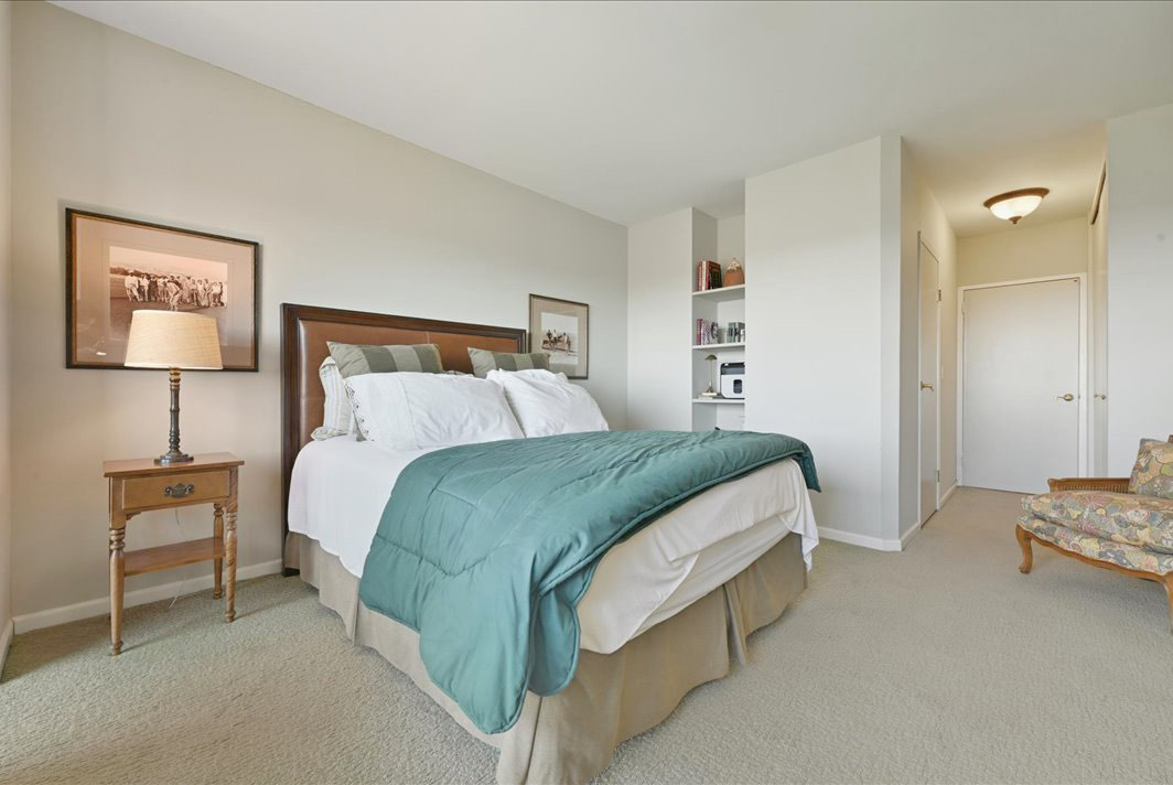 North Shore Towers Apt.