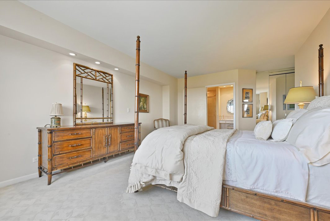 North Shore Towers Apt.