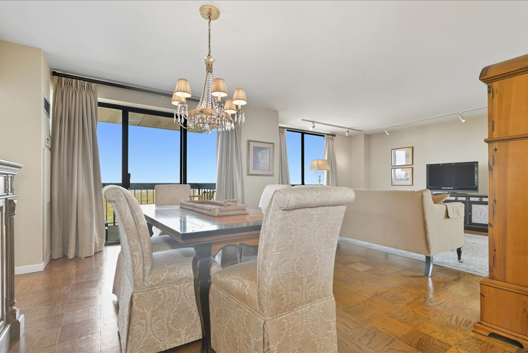 North Shore Towers Apt.