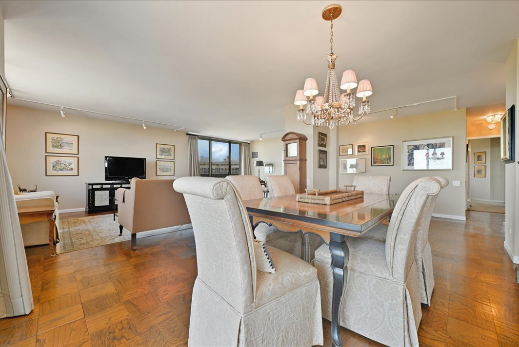 North Shore Towers Apt.