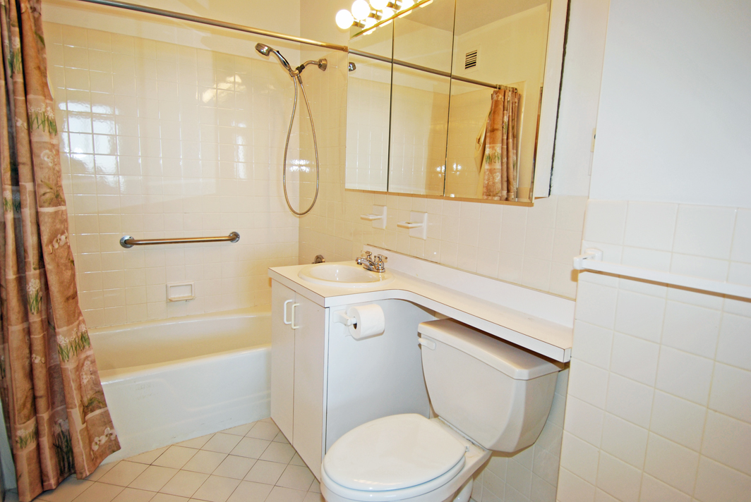 North Shore Towers Apartment