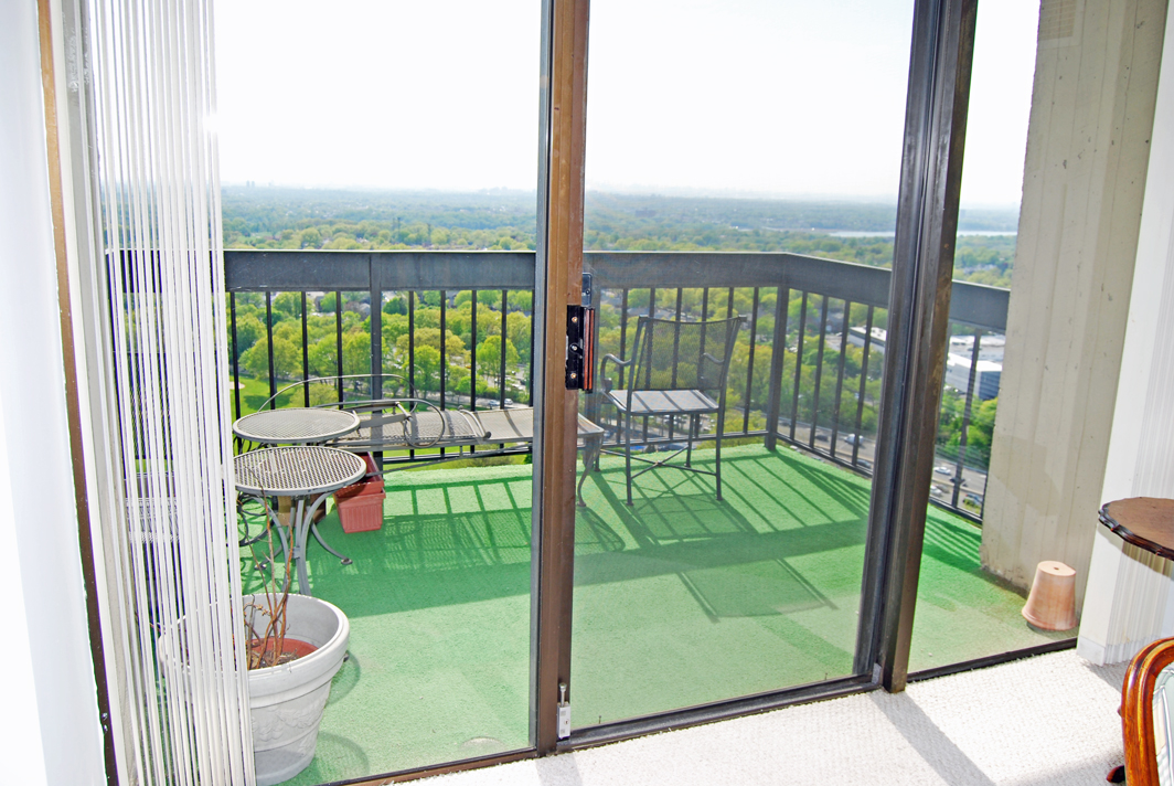 North Shore Towers Apartment