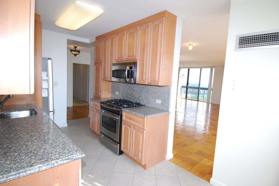 North Shore Towers Apt.