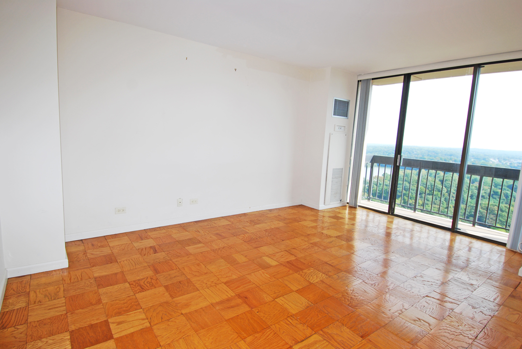 North Shore Towers Apt.