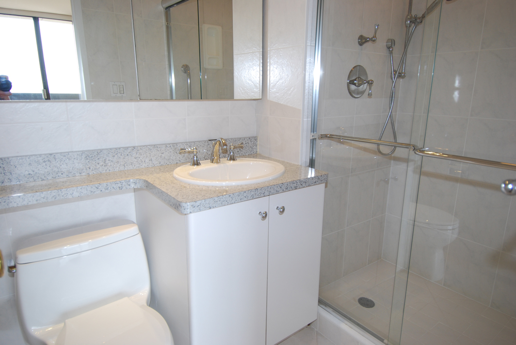 North Shore Towers Apt.