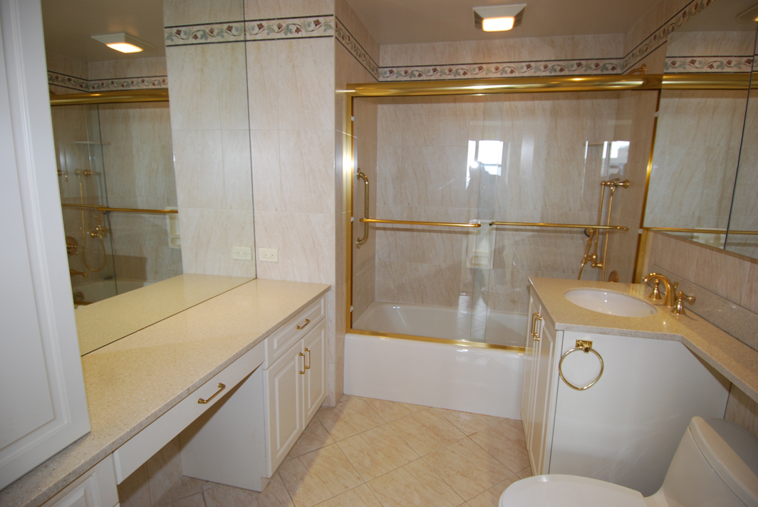 North Shore Towers Apt.