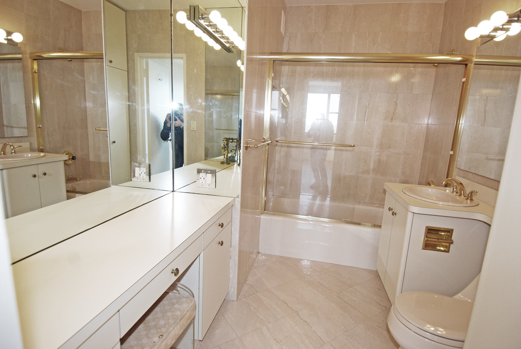 North Shore Towers Apartment