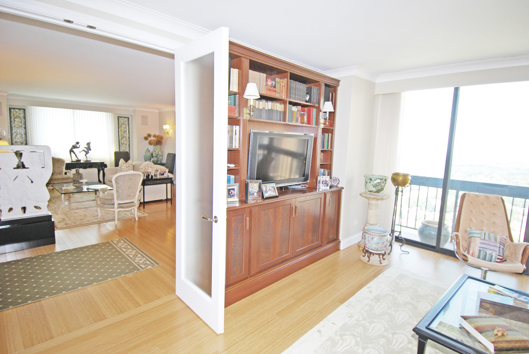 North Shore Towers Apartment