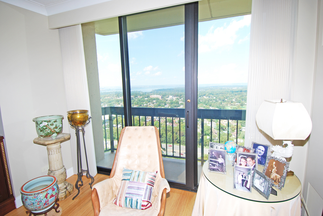 North Shore Towers Apartment