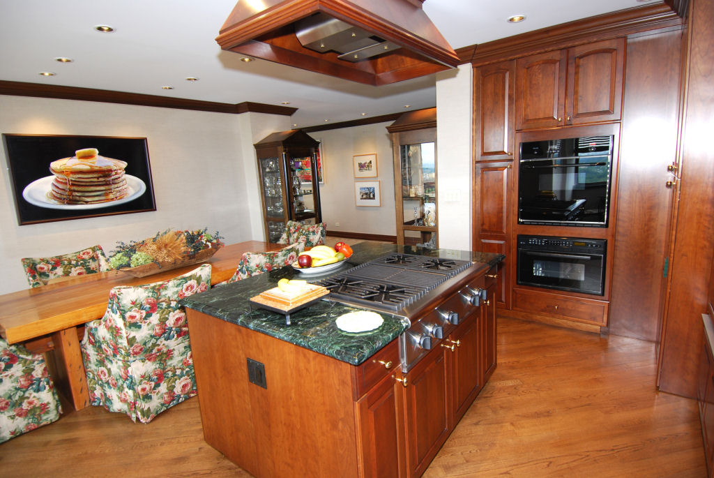 North Shore Towers Apartment