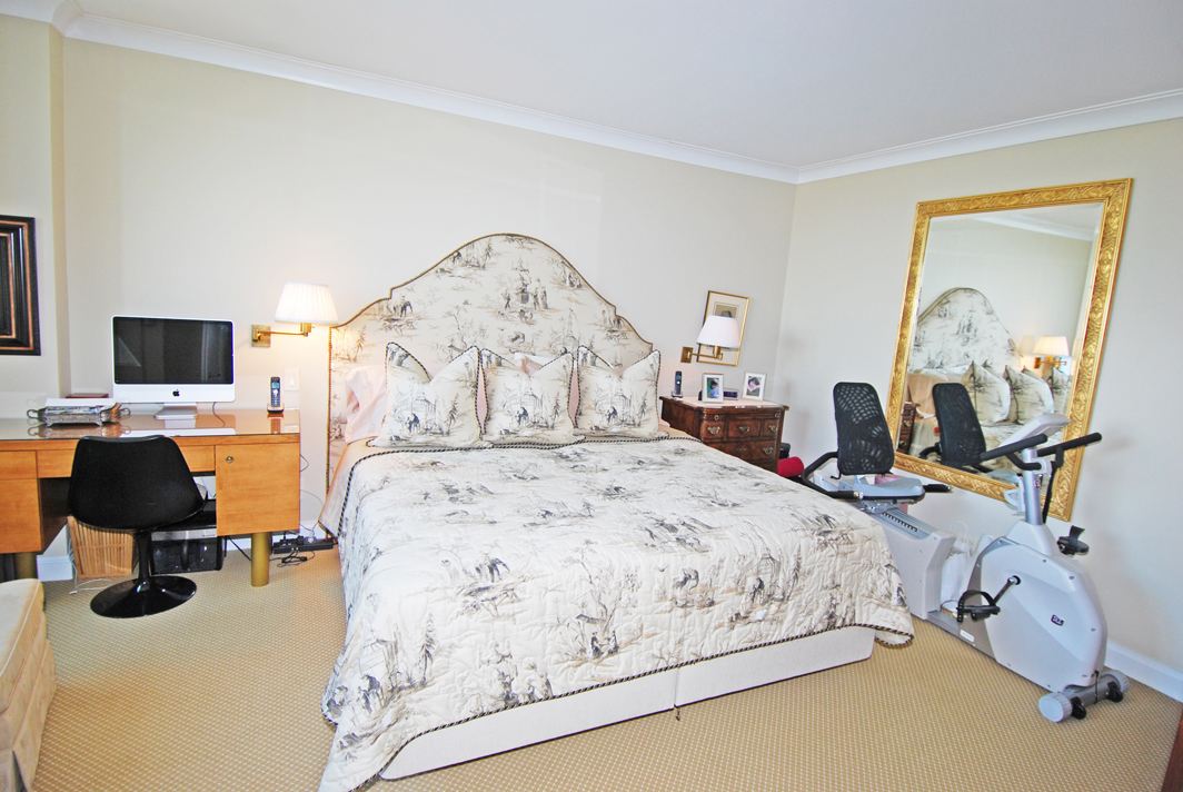 North Shore Towers Apartment