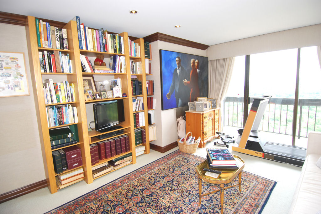 North Shore Towers Apartment