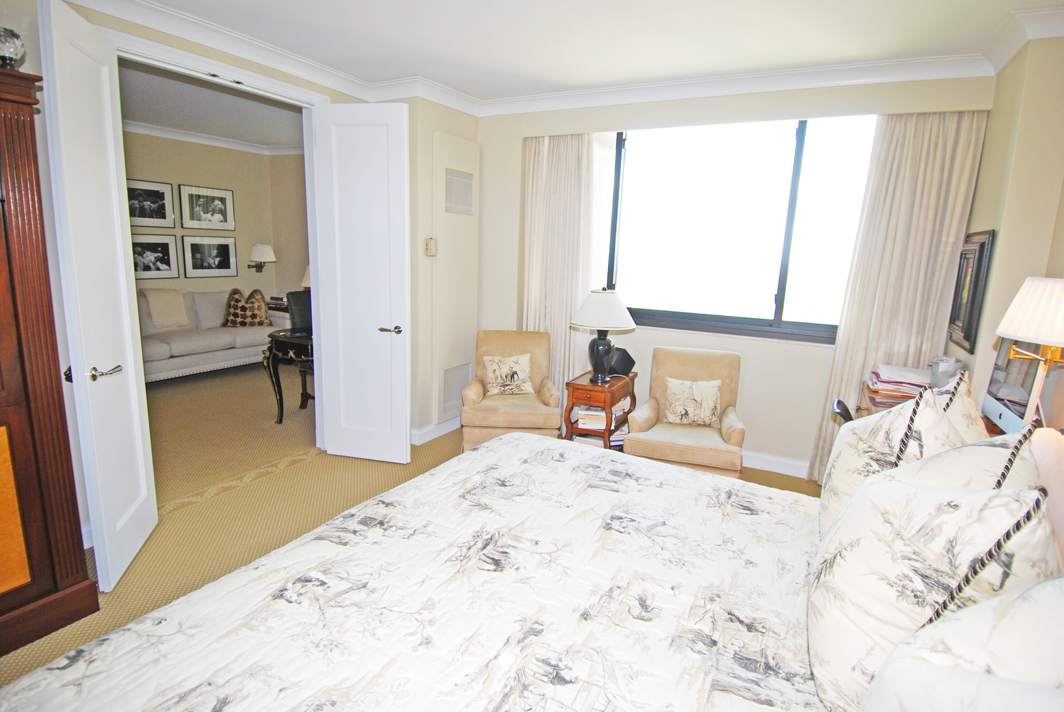 North Shore Towers Apartment