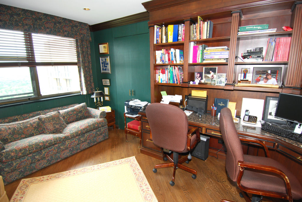 North Shore Towers Apartment