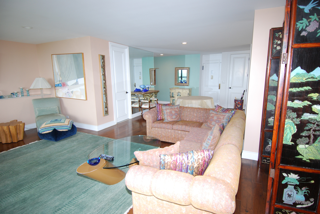 North Shore Towers Apt.