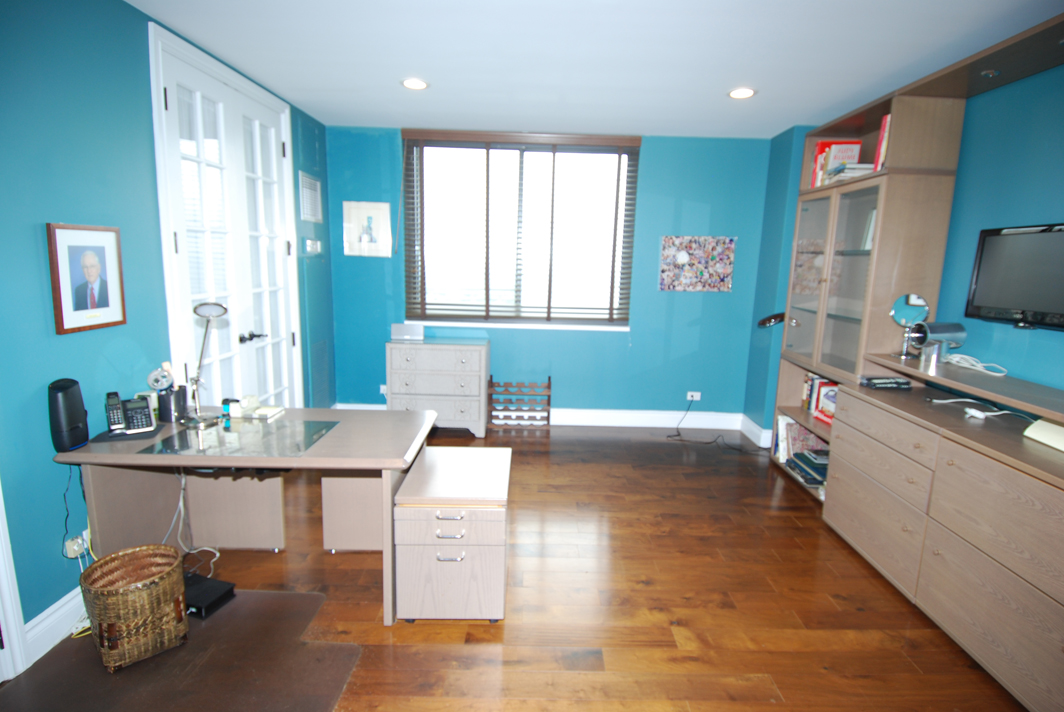 North Shore Towers Apt.