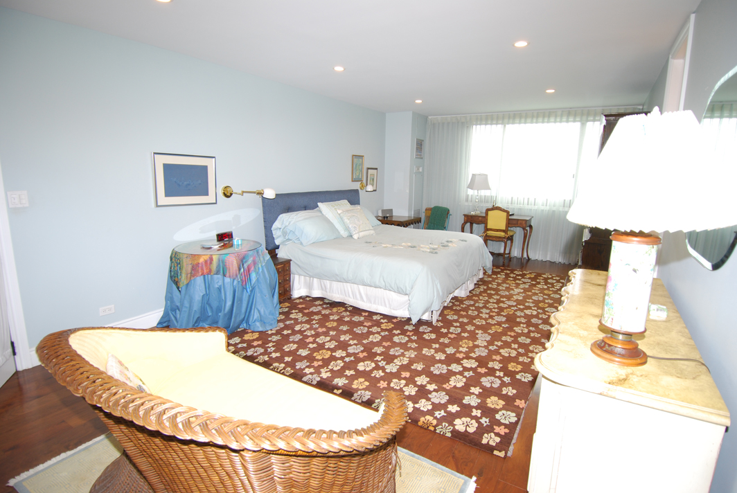 North Shore Towers Apt.