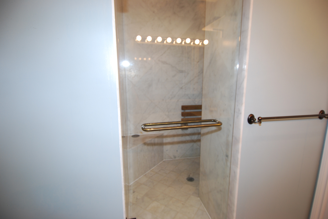 North Shore Towers Apt.