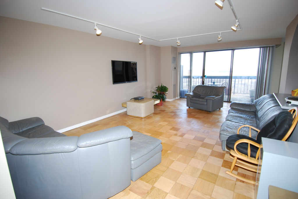 North Shore Towers Apartment