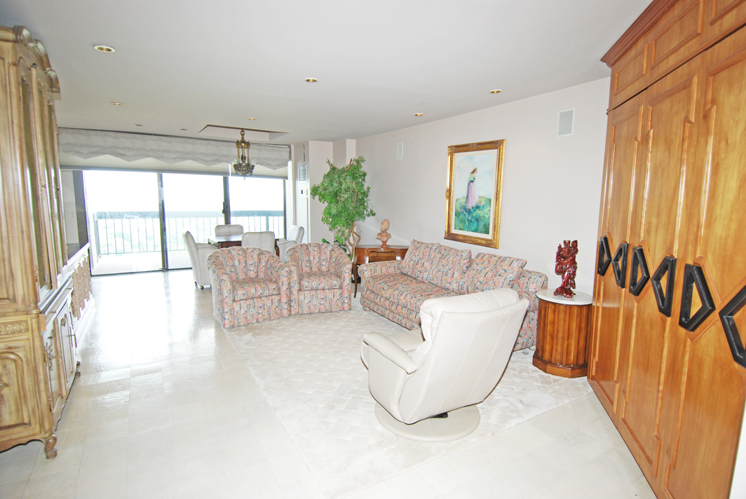 North Shore Towers Apt. 