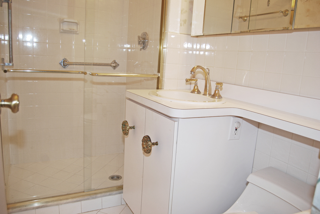 North Shore Towers Apt.